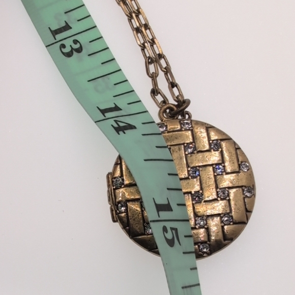 J. Crew Locket Gold Woven  Pendant Paperclip Chain  Necklace - Picture 5 of 5